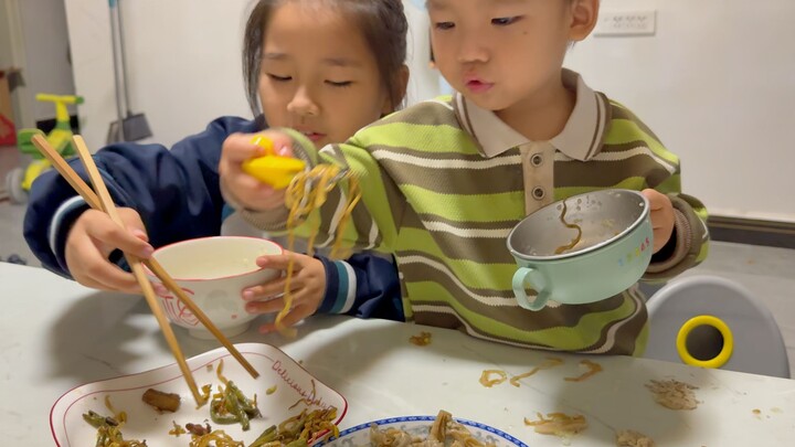 The Liu family has undergone a dynastic change—now their backbone will surely stand tall!