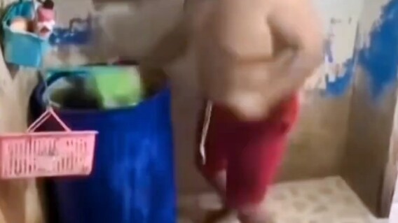 Taking cold showers in winter — do you guys do it like this?