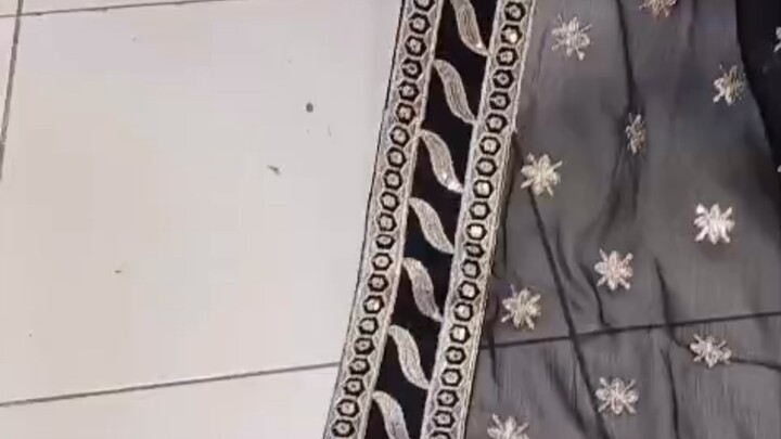 #pakistanifashion #trandind #suit #chunriboutique