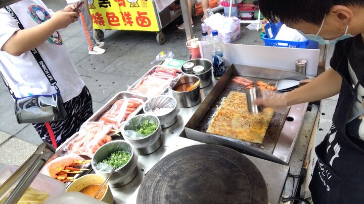 Cư dân mạng bảo tôi bán mì lạnh nướng đắt quá… Thực sự là đắt sao?