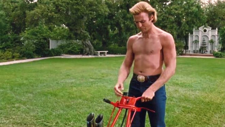 فتى غبي يزيل الأعشاب يوميًا بلا تفكير حتى يُطوَّر عقله بالكامل، فيتحول إلى قوة لا تُقهر! فيلم الخيال