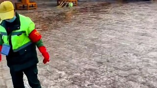 Đây là cách Phố cổ Lệ Giang làm sạch đường phố. Cư dân mạng: Đây là trí tuệ của người lao động