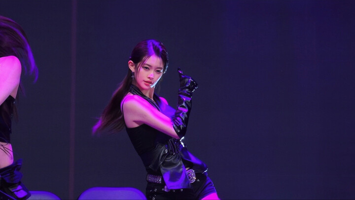 Khán giả dưới sân khấu ai cũng tưởng thần tượng đến quảng bá rồi… Cover lại sân khấu “Killer” hợp tá