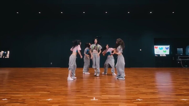 Newjeans - ETA dance practice