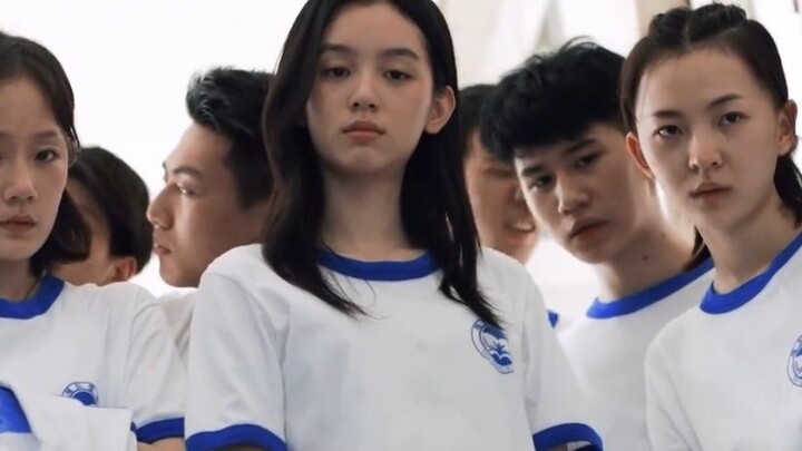 她刚出场的时候，我还以为这么漂亮的女生，会是一个好人。