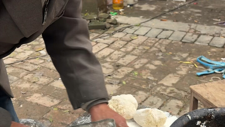 Bánh bao hải sản của ông Chu Xuyên