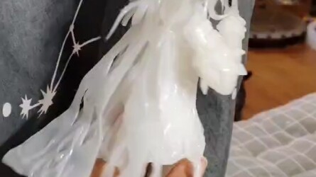 Mô hình thủ công bằng keo nóng chảy