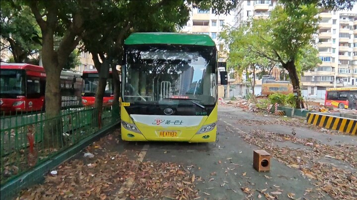 “蓝心羽-似有万语千言在耳边MV”（粤AAT842 2025.09.17 16：27）