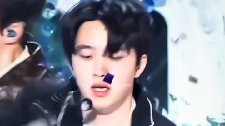 【Doh Kyung-soo】A piece of paper is stuck to his face—see Doh Kyung-soo’s reaction!