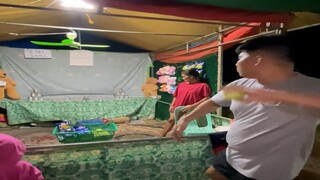 Orang Main Lempar Bola...