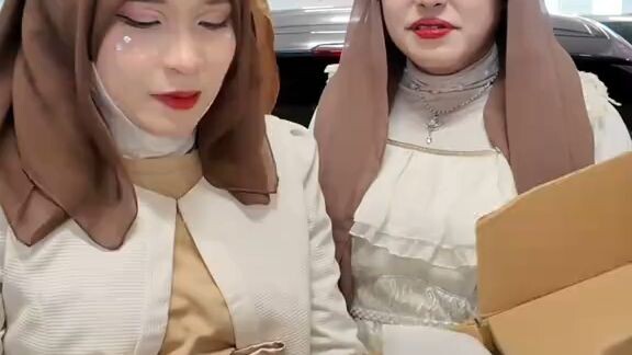 Member bagi hadiah beday after few months terlepas sebab hadiah sampai lambat 😂