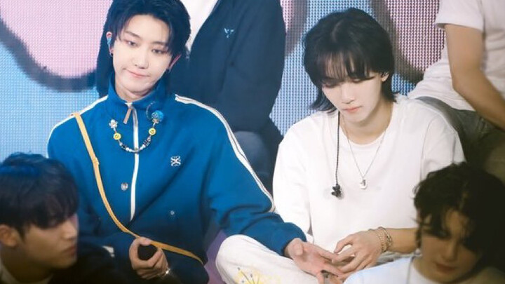 [Han 8] The group’s beloved darling, spoiled by the entire team
