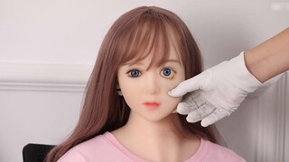 [Unboxing the physical doll] The silicone doll's head will also become soft one day.