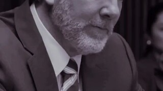 Nếu không có Saul Goodman, Old White sẽ chẳng làm nên trò trống gì, thật là khí thế bừng bừng.