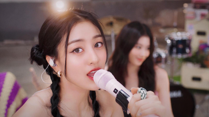 【4K ซับจีน】วงดนตรีโรงเรียนสไตล์อเมริกัน! TWICE - Queen of Hearts คลิปการแสดงสด ซับภาษาจีน-อังกฤษ