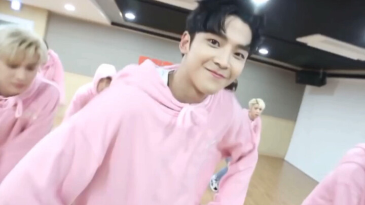 【SF9 | Pink & Cute Version Practice Room Fanfare】Kimi Rukuna, as adorable as flowers 【A Day Discover