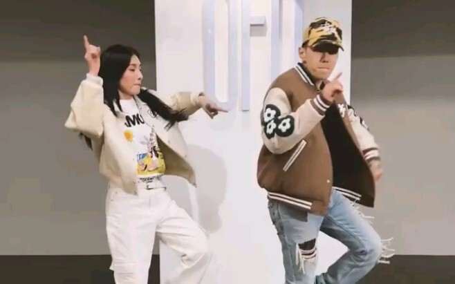 朴宰范×莫妮卡×姜丹尼尔×美兰舞蹈挑战