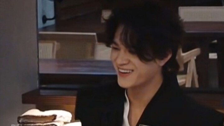 Thanks to the production team!!!! Finally, I’ve seen an uncensored one. Hehe