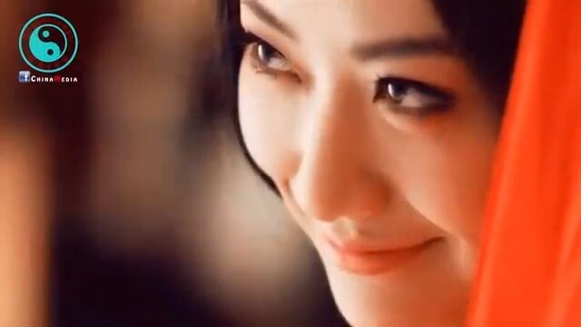 Tong Li 童麗 • Beautiful Chinese Song 梅花夢 [Traditional China]