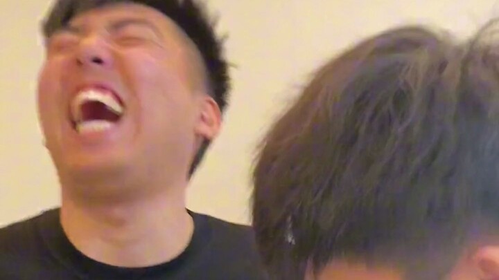 แกะกล่องของขวัญแฟนคลับแบบจัดเต็ม ไอเทมสุดพิสดารจากทุกสารทิศมาครบ พวกคุณรักฉันจริงๆ!