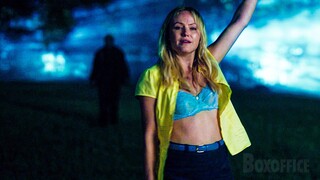 She'll do anything to lure the killer | The Final Girls | CLIP