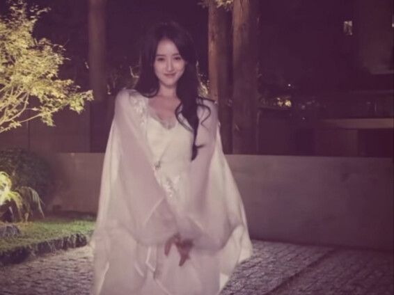 袁冰妍抖妃跳柠檬叉的舞啦~实现粉丝愿望的好宝一枚~