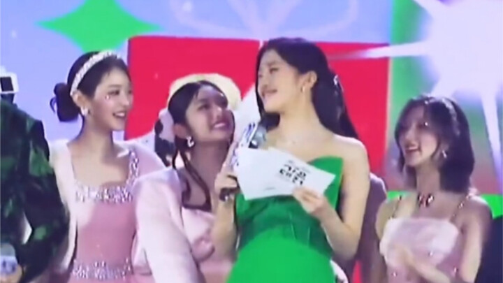 【IVE】พอหันกลับมาก็เห็นพี่สาวน้องสาวอยู่ข้างหลัง