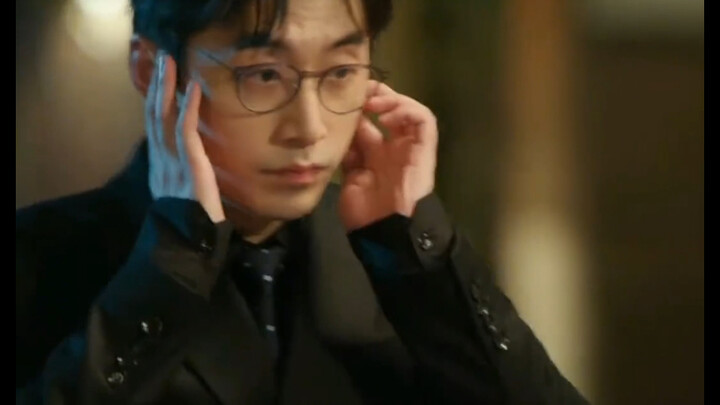 How can someone act so well in both seriousness and comedy? | Bai Ke