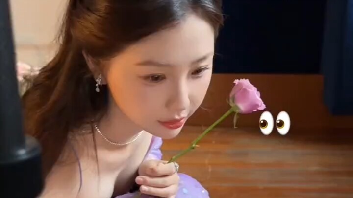 Yu Shuxin, I am not the last one to see this video, the behind-the-scenes is so cute