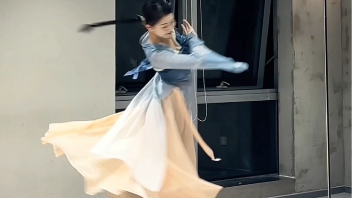 Parting meaning｜Flowers bloom and fall like you, a gust of wind without a trace
