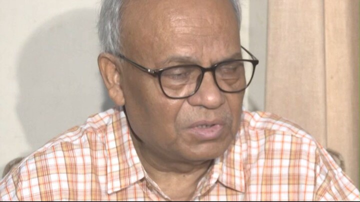 সে এখন শুধু পার্টির চেয়ারম্যান নন