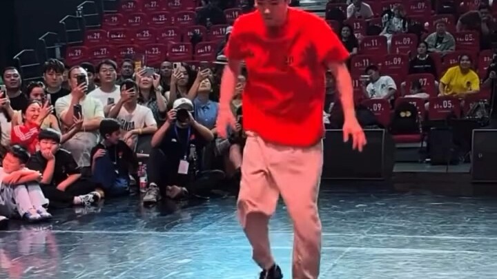 This ROUND by HOAN really looks simple, but it's actually quite challenging!