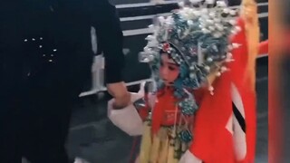 แก่นแท้ของวัฒนธรรมจีนคือวัฒนธรรมที่บรรพบุรุษทิ้งไว้ให้เรา เราหวังว่ามันจะถูกส่งต่อจากรุ่นสู่รุ่น