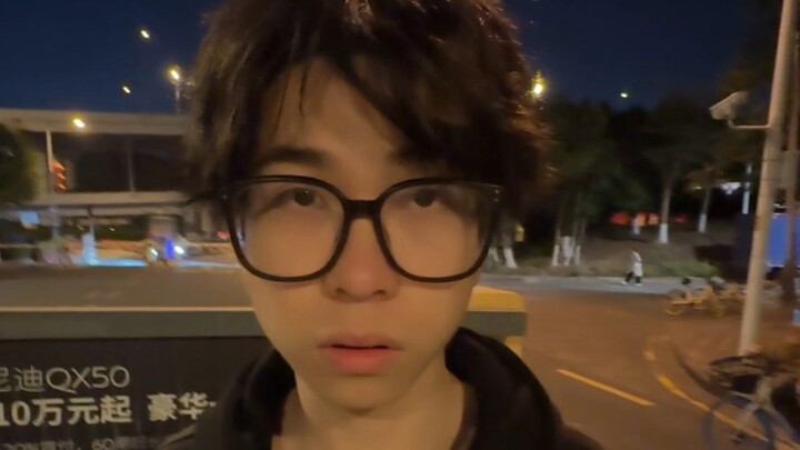 Bumped into a street kiss artist and kissed him