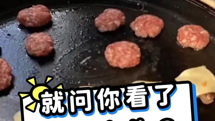 Chỉ vậy thôi à? Ăn một mạch 80 cái! Hỏi bạn xem có ghiền không.