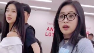 Ahyeon, người nói tiếng Trung lưu loát trong suốt hành trình, đã đón tôi ở sân bay để ăn trưa! Thật 
