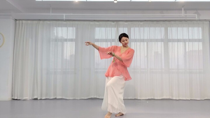 Xiaoyinger Online Teaching Membership Class: A Journey Through the Poetic Styles of "Flowers Bloom i