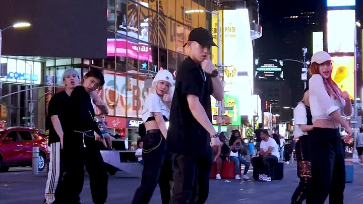 Flash Mob ở Quảng trường Thời đại! NCT127 — Đá nó