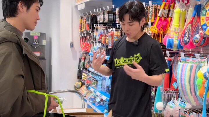 Dù nói rằng không nên đánh giá người khác qua vẻ bề ngoài, nhưng mà này….