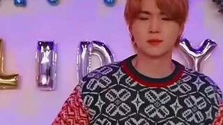 BTS Christmas Vid. 💜😻 (vid not mine)