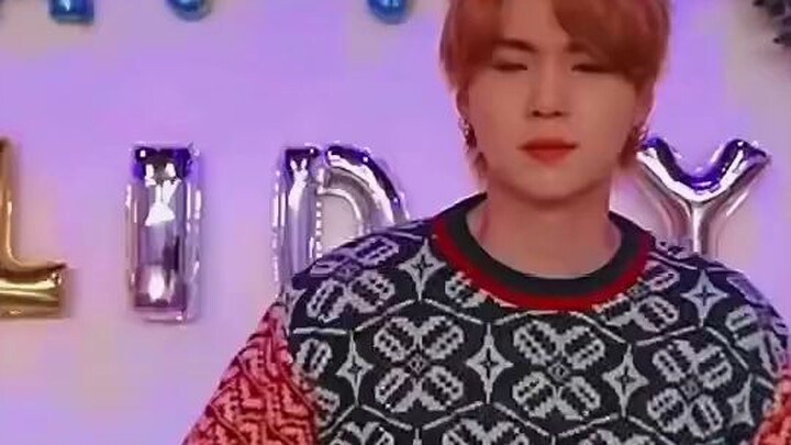 BTS Christmas Vid. 💜😻 (vid not mine)