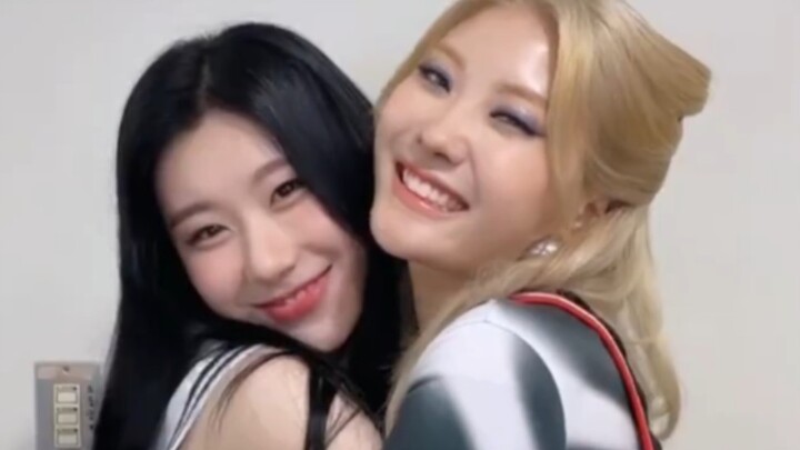 ITZY Lee Chae-ryung x PURPLE KISS Lee Chae-young's "Nerdy" dance video released!