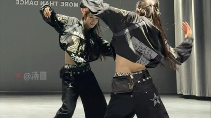 Đoạn vũ đạo “Down” do Lin biên đạo thật ngầu!