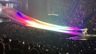 彩虹披风封神！Lady Gaga《Paparazzi》Mayhem Ball首场巡演舞台