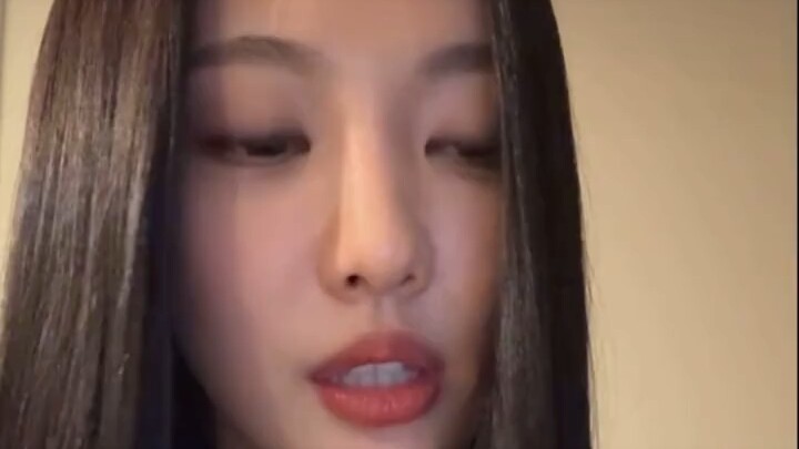Can’t go a day without crafting an image—now he’s barking at his fans again in the livestream. Poor 