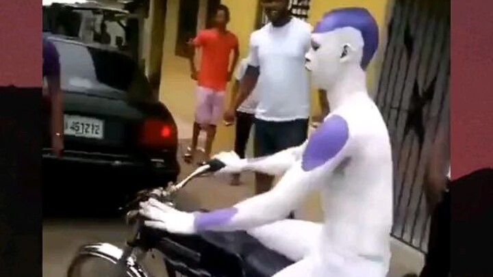 frieza này nó cứ lạ lắm