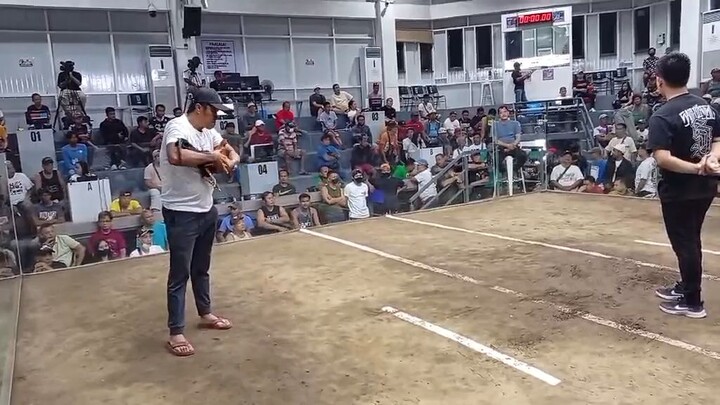 Golden boy, Kawit Arena