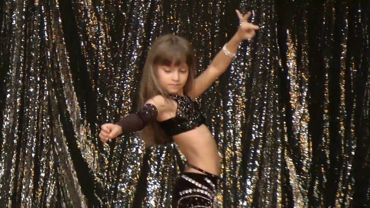 عرض رقص: رقصة بلقانية شعبية