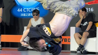 幼儿园街舞小男孩，街舞比赛，开场第一招太可爱了！