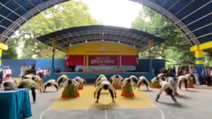 grade 11 batch 2024-2025 dance performance